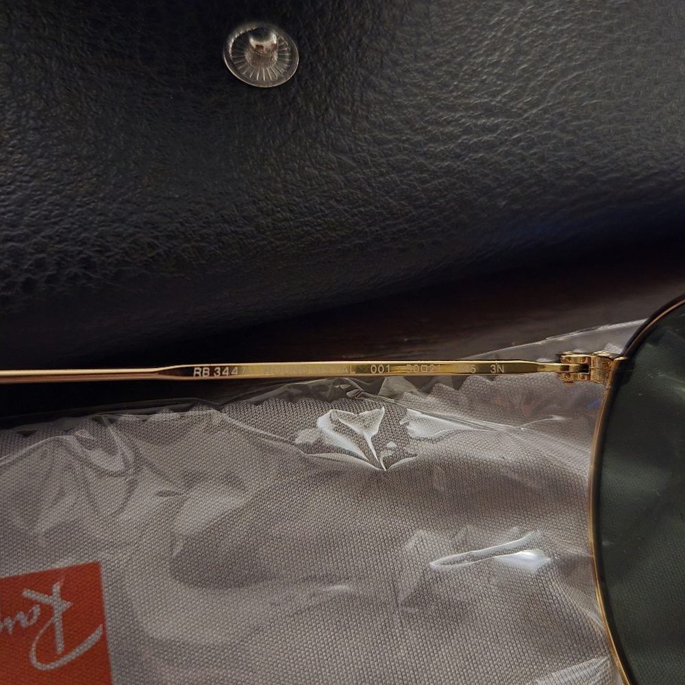 Ray Ban 3447 Gold Round Sunglasses - Picture 5 of 5